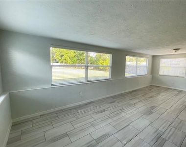 6405 White Sands Terrace - Photo Thumbnail 9