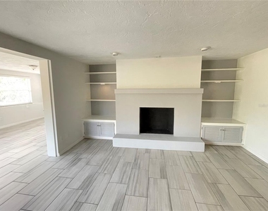 6405 White Sands Terrace - Photo Thumbnail 11