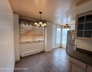 629 Clay Avenue - Photo Thumbnail 10