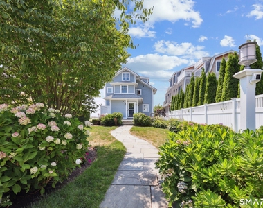 19 Middle Beach Road - Photo Thumbnail 2