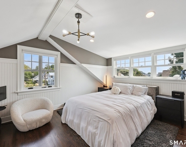 19 Middle Beach Road - Photo Thumbnail 16