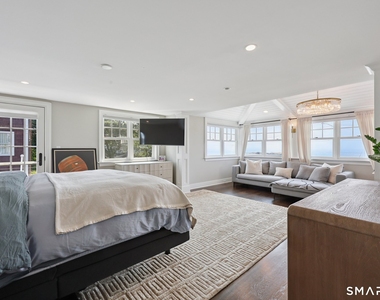 19 Middle Beach Road - Photo Thumbnail 12