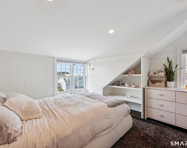 19 Middle Beach Road - Photo Thumbnail 20