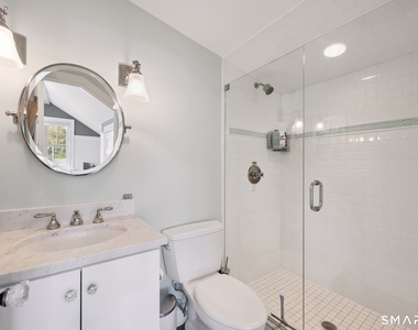 19 Middle Beach Road - Photo Thumbnail 17