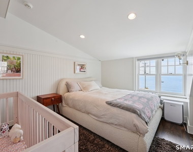 19 Middle Beach Road - Photo Thumbnail 18