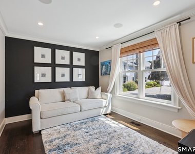 19 Middle Beach Road - Photo Thumbnail 7