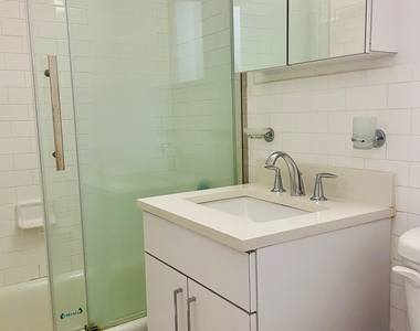 20 Beekman Place, 5E - Photo Thumbnail 4