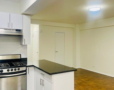 20 Beekman Place, 5E - Photo Thumbnail 2