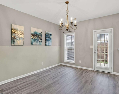 230 Valley Crossing - Photo Thumbnail 2