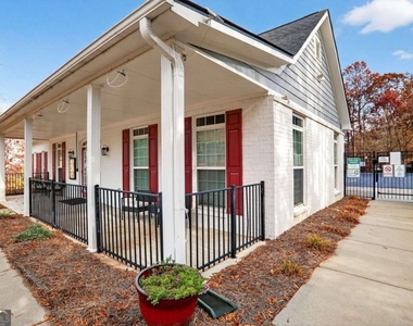 230 Valley Crossing - Photo Thumbnail 16