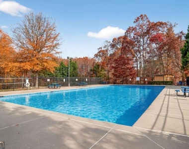 230 Valley Crossing - Photo Thumbnail 14