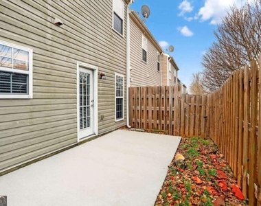 230 Valley Crossing - Photo Thumbnail 13