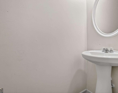 230 Valley Crossing - Photo Thumbnail 8