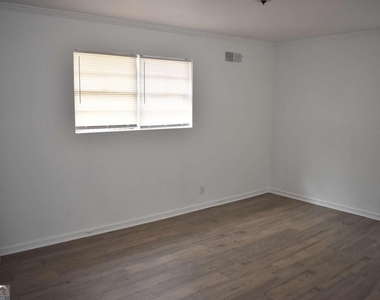 1156 Triple Hill Drive - Photo Thumbnail 9
