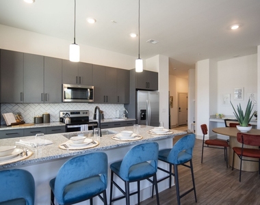 1000 Rea Drive - Photo Thumbnail 5