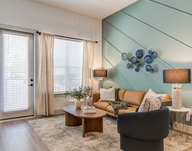 1000 Rea Drive - Photo Thumbnail 12