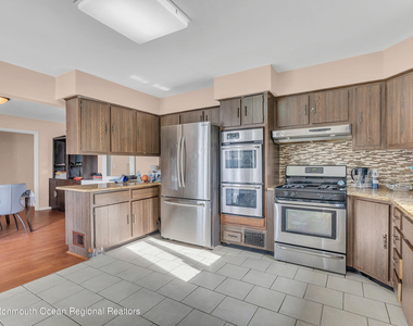 872 Red Oaks Drive - Photo Thumbnail 6
