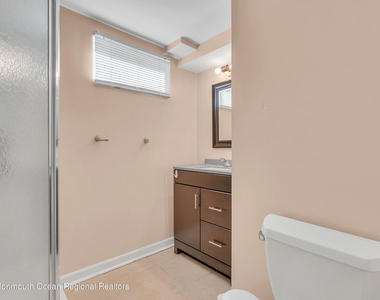 872 Red Oaks Drive - Photo Thumbnail 14