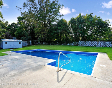 872 Red Oaks Drive - Photo Thumbnail 16