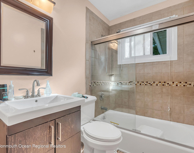 872 Red Oaks Drive - Photo Thumbnail 7