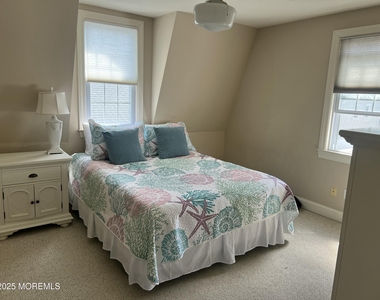 327 Woodland Avenue - Photo Thumbnail 23