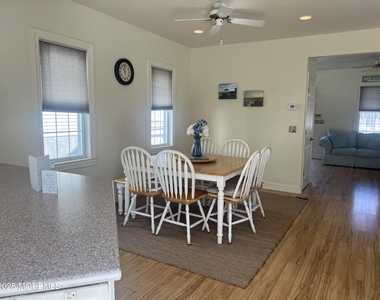 327 Woodland Avenue - Photo Thumbnail 9