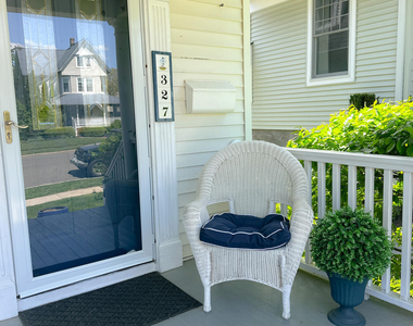 327 Woodland Avenue - Photo Thumbnail 1