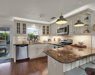 2611 Ne 20th Street - Photo Thumbnail 12