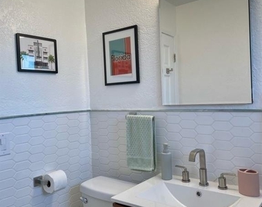 2611 Ne 20th Street - Photo Thumbnail 20