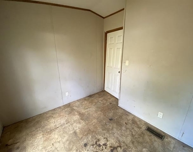 1233 Suncrest Circle - Photo Thumbnail 13
