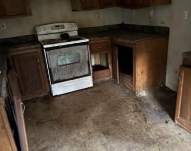 1233 Suncrest Circle - Photo Thumbnail 9