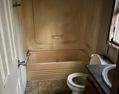 1233 Suncrest Circle - Photo Thumbnail 6