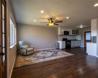 5780 Randle Road - Photo Thumbnail 2