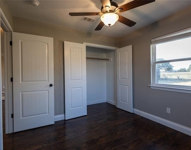 5780 Randle Road - Photo Thumbnail 9