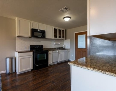 5780 Randle Road - Photo Thumbnail 3
