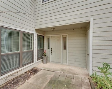 8404 Forest Lane - Photo Thumbnail 4
