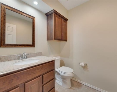 8404 Forest Lane - Photo Thumbnail 14
