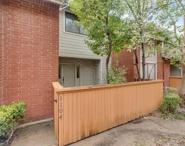 8404 Forest Lane - Photo Thumbnail 3