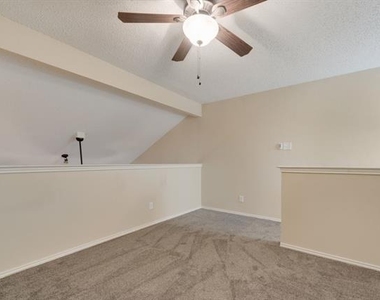 8404 Forest Lane - Photo Thumbnail 13