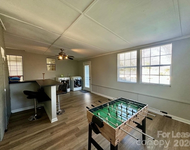 9501 Pondside Lane - Photo Thumbnail 4