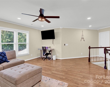8534 Headford Road - Photo Thumbnail 25