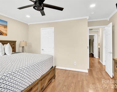 8534 Headford Road - Photo Thumbnail 31