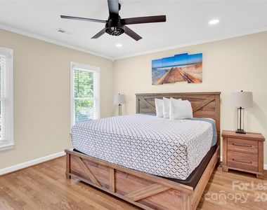 8534 Headford Road - Photo Thumbnail 30