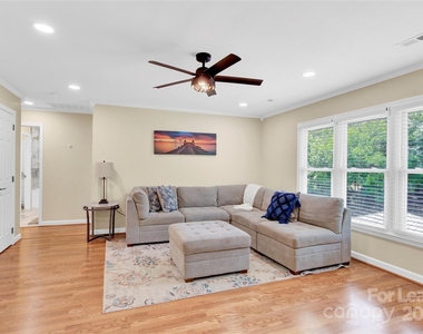 8534 Headford Road - Photo Thumbnail 24