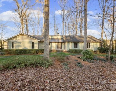19709 Stough Farm Road - Photo Thumbnail 2