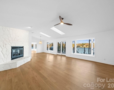 19709 Stough Farm Road - Photo Thumbnail 10