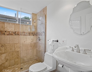 117 Marine Avenue - Photo Thumbnail 17