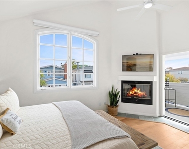 117 Marine Avenue - Photo Thumbnail 12