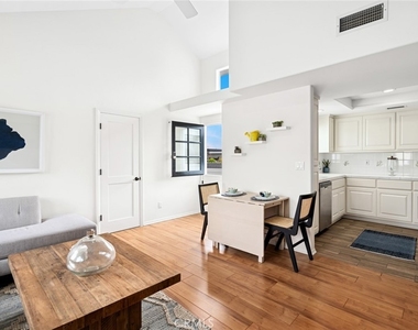117 Marine Avenue - Photo Thumbnail 22