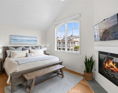 117 Marine Avenue - Photo Thumbnail 11